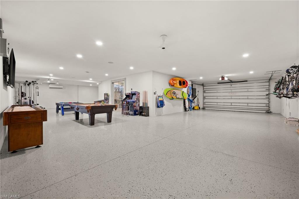 380 Trade Winds AVE