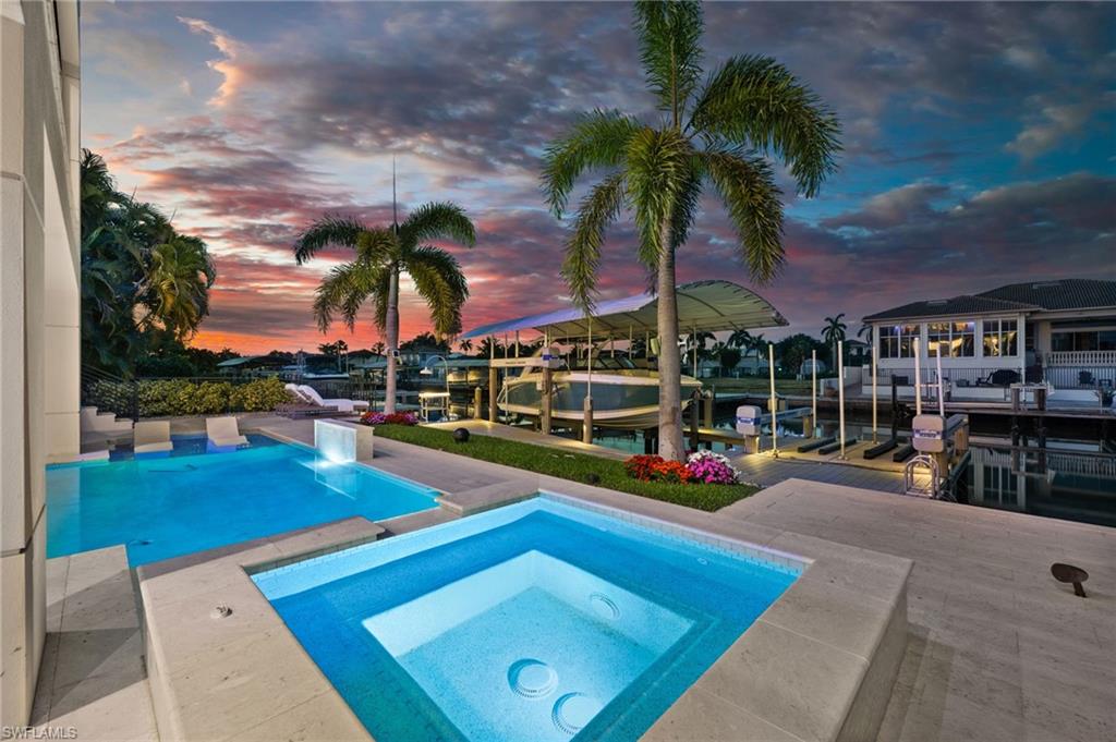 380 Trade Winds AVE