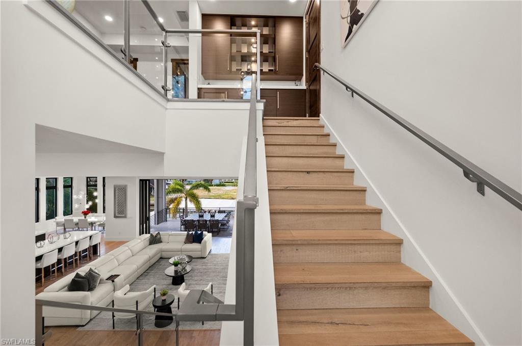380 Trade Winds AVE