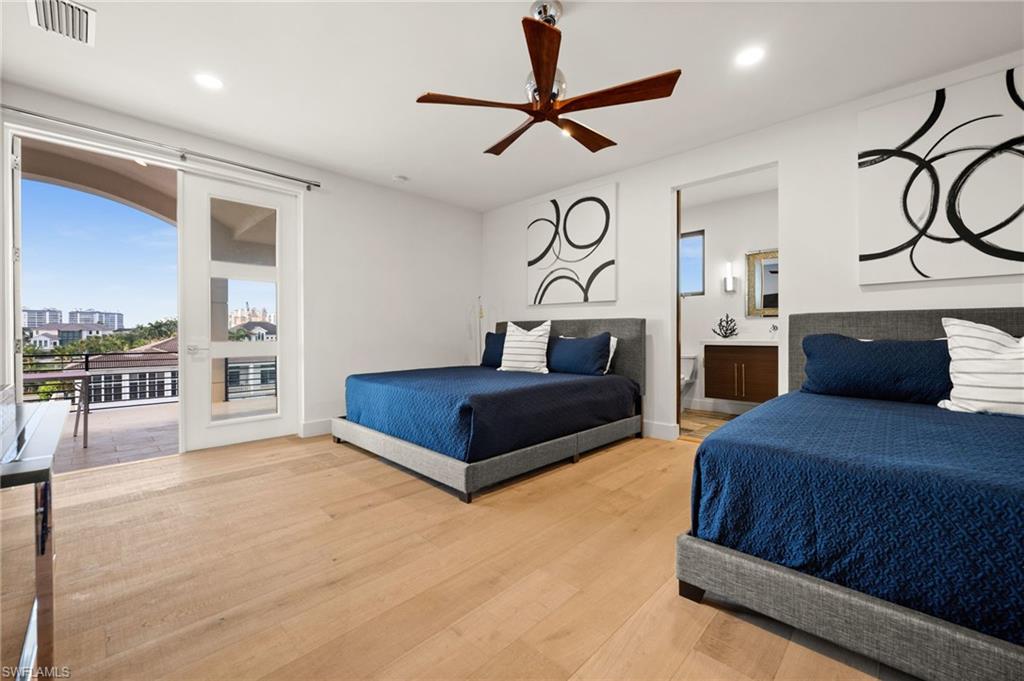 380 Trade Winds AVE
