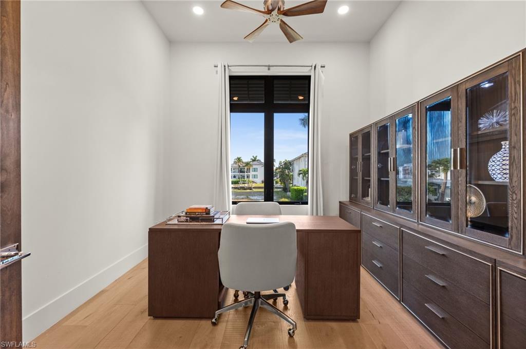 380 Trade Winds AVE