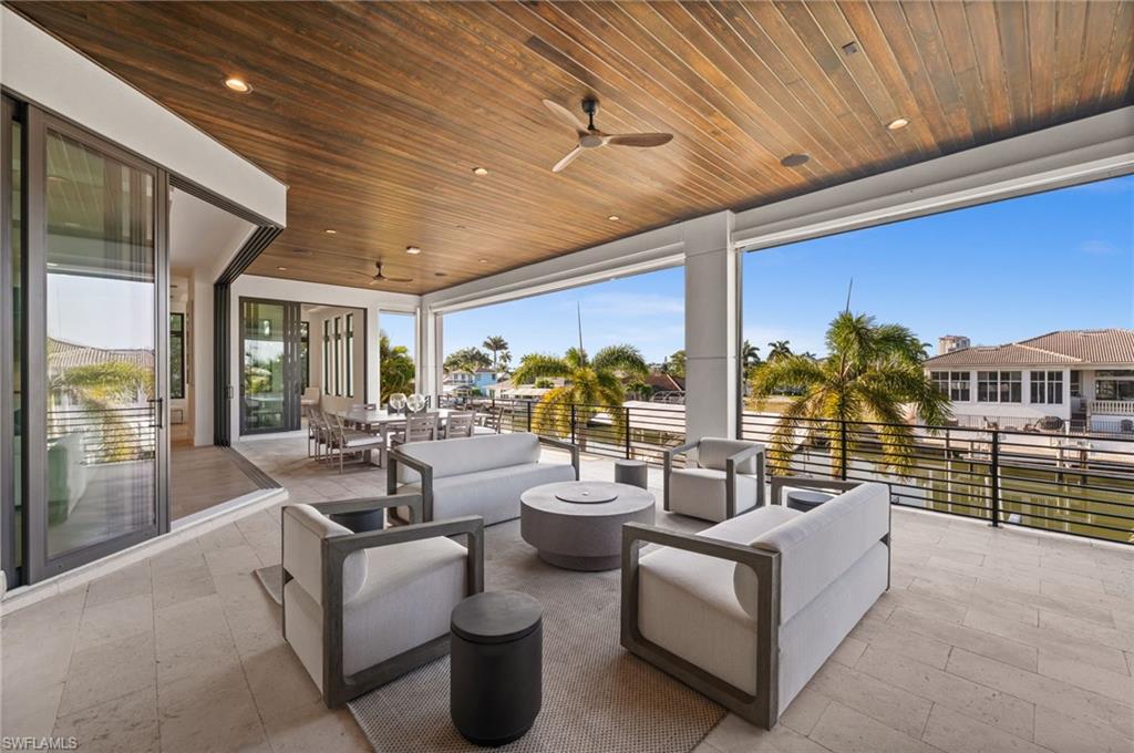 380 Trade Winds AVE