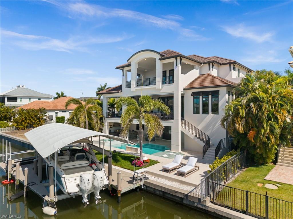 380 Trade Winds AVE