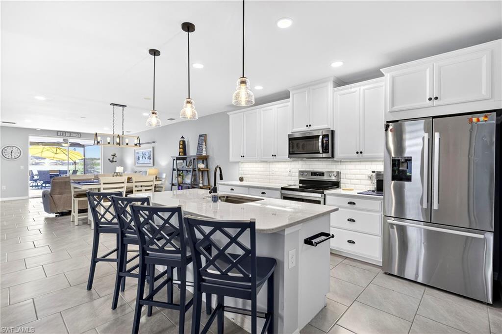 14582 Edgewater CIR