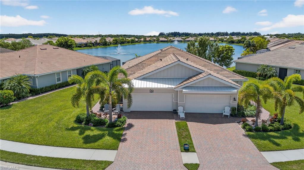 14582 Edgewater CIR