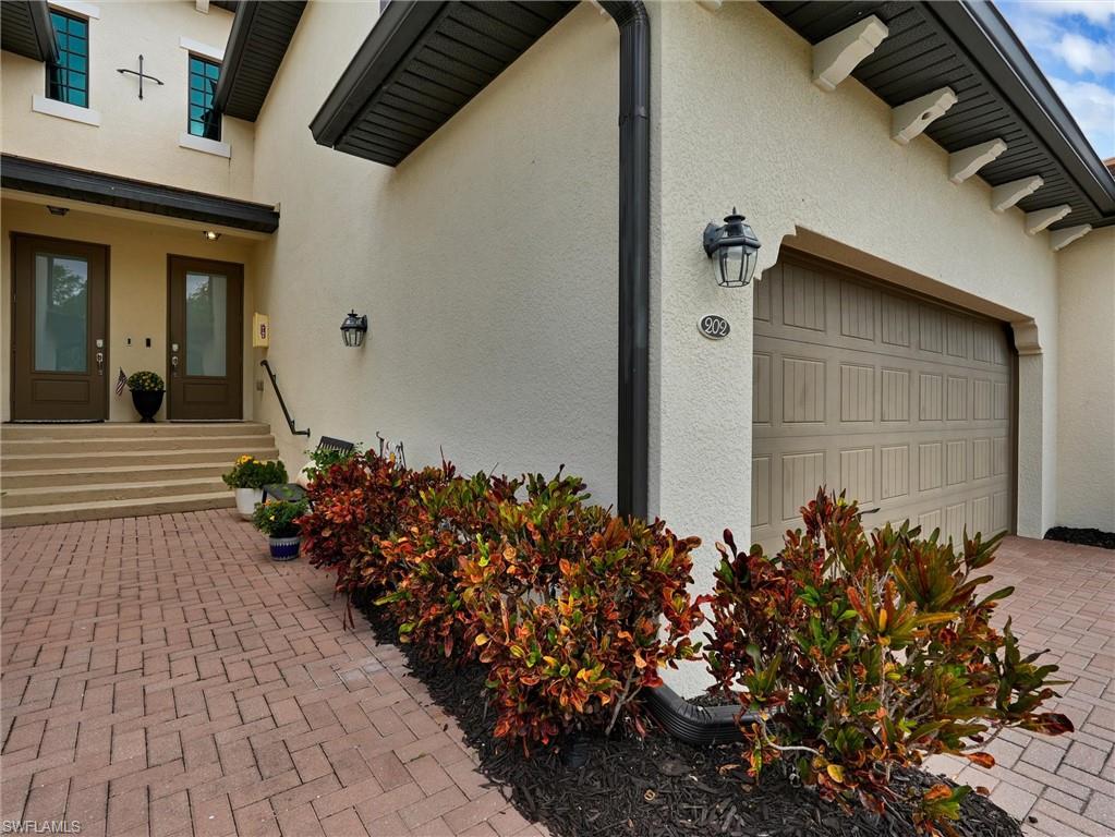 2359 Montserrat LN 202