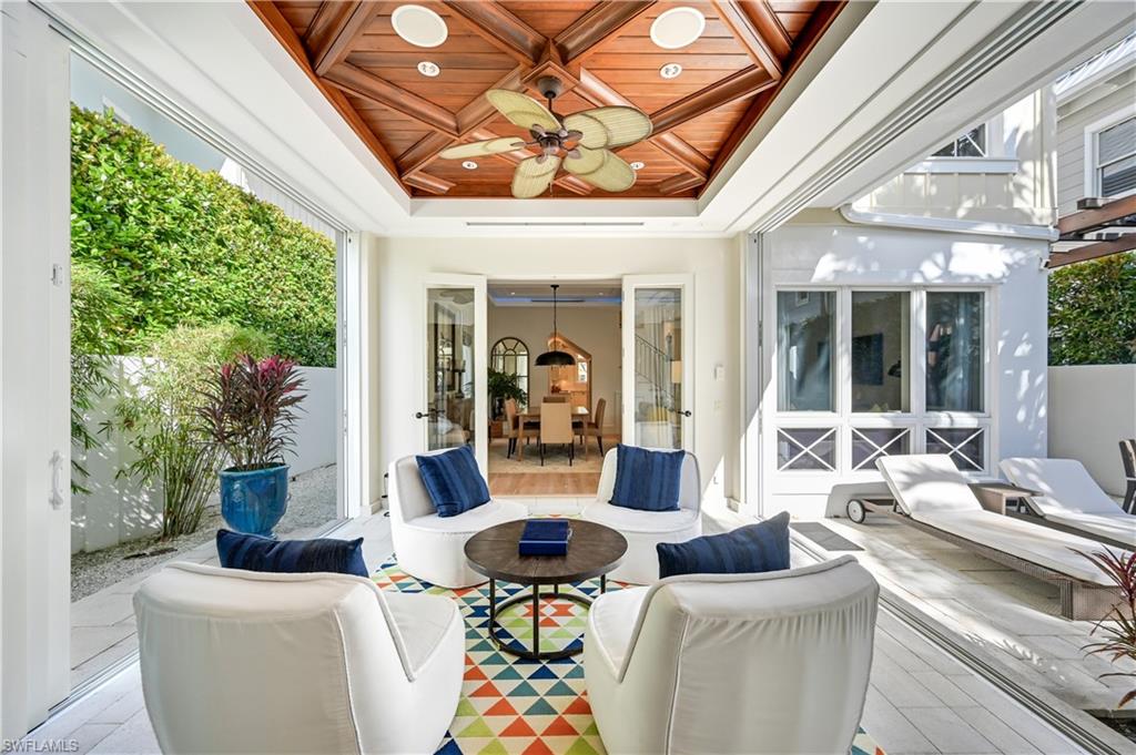 42 6th ST S