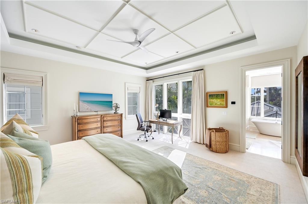 42 6th ST S