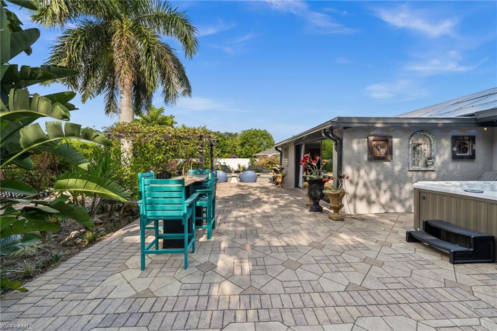 38 Willoughby DR