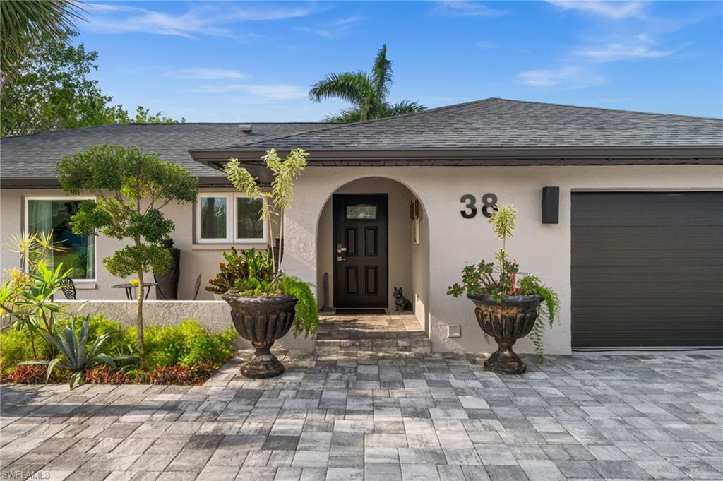 38 Willoughby DR