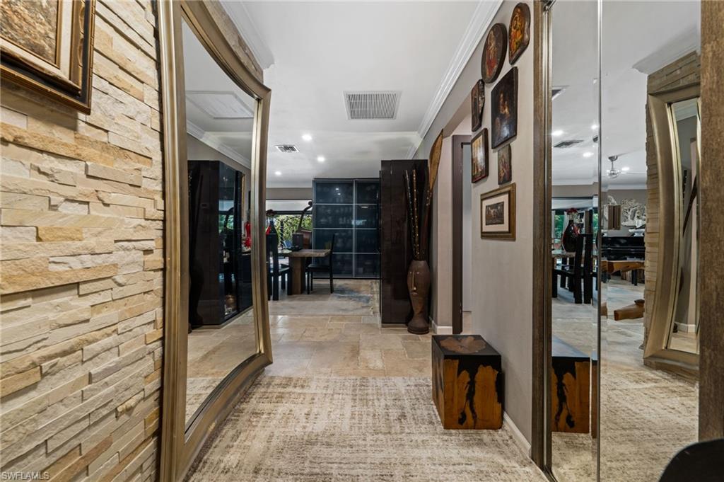 38 Willoughby DR