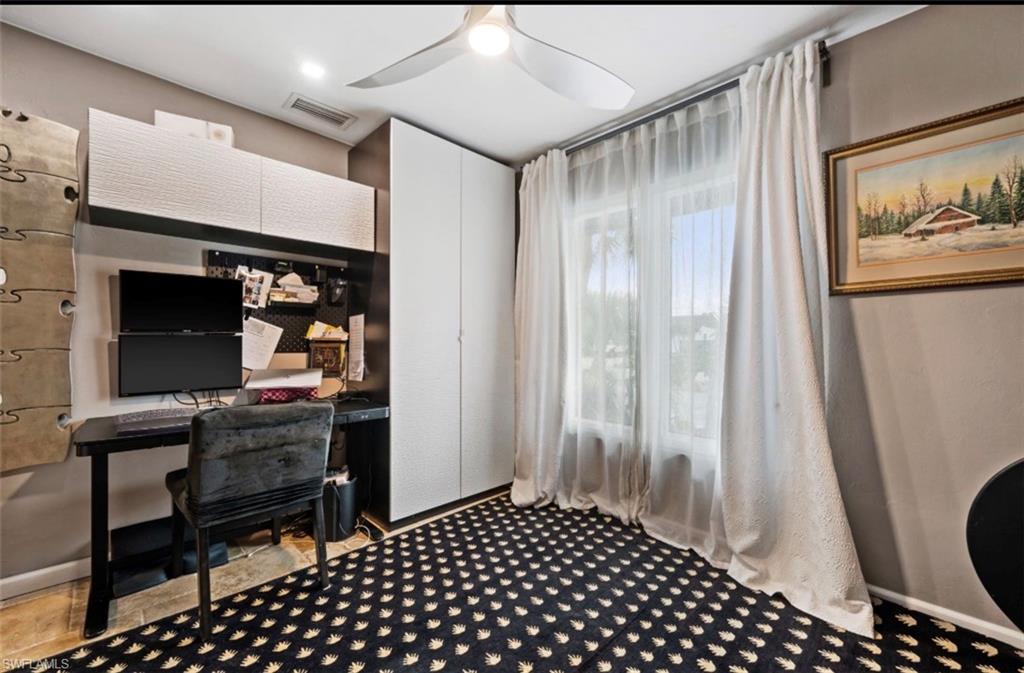 38 Willoughby DR