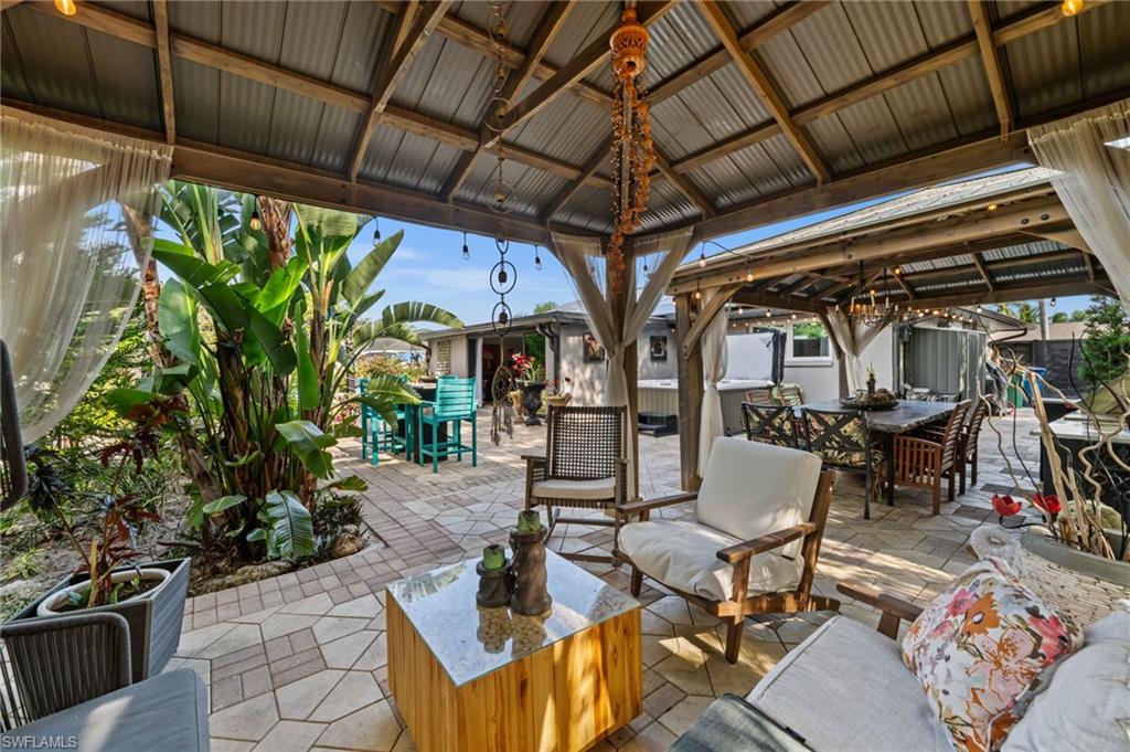 38 Willoughby DR
