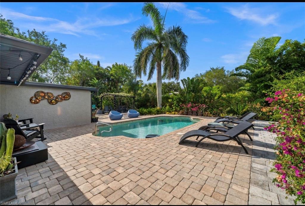 38 Willoughby DR