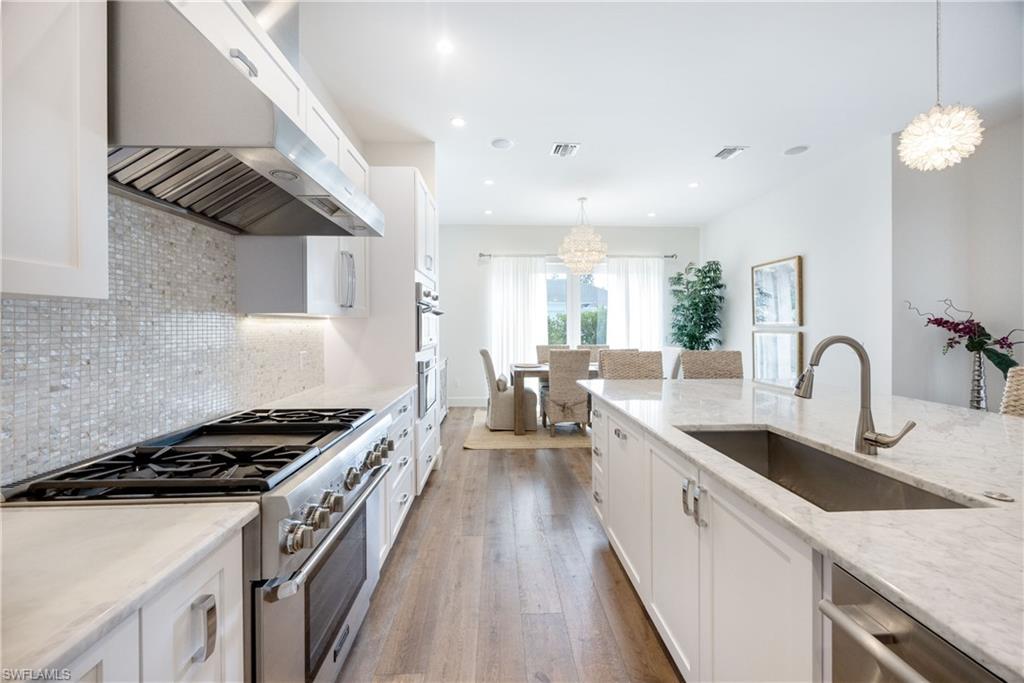 1571 Bonita LN