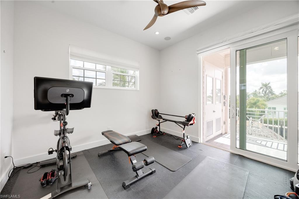 1571 Bonita LN