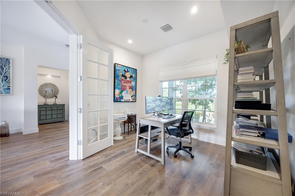 1571 Bonita LN