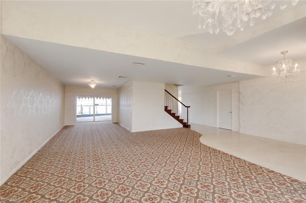 1535 Dolphin LN