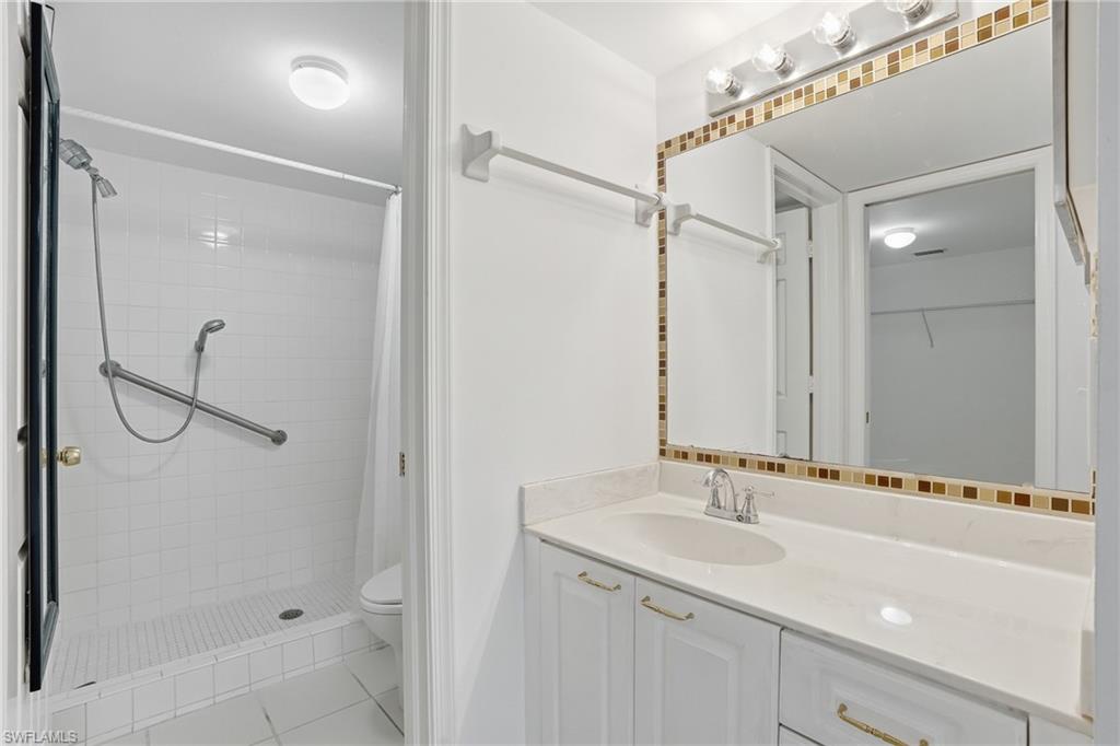3031 Sandpiper Bay CIR F205