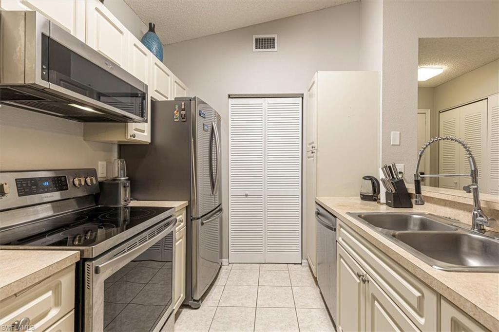 2202 Arbour Walk CIR 2124