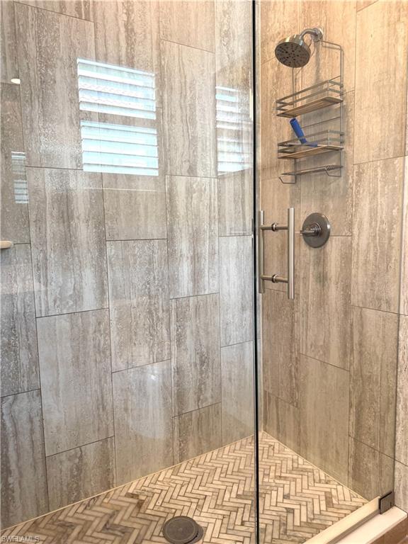 8736 Querce CT