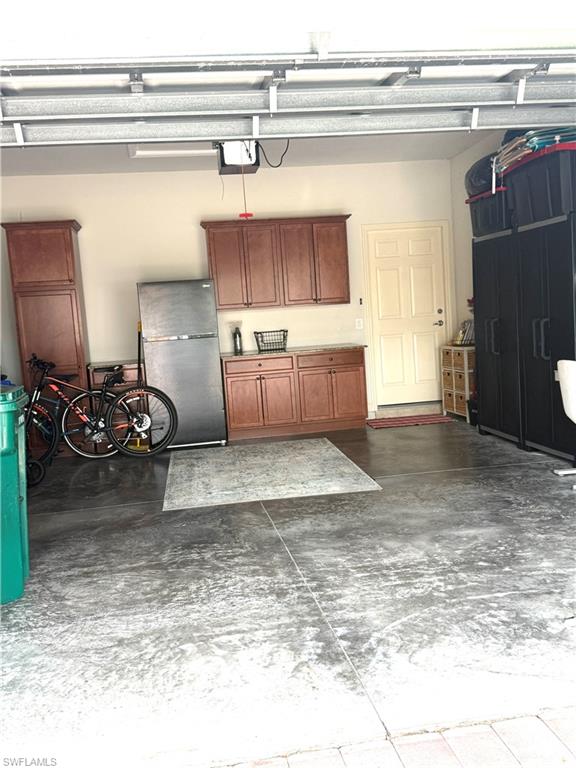 8736 Querce CT
