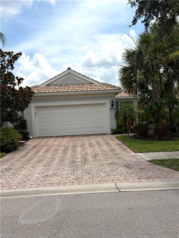 8736 Querce CT