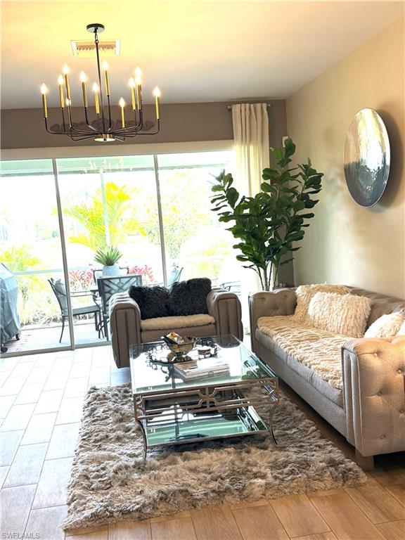 8736 Querce CT
