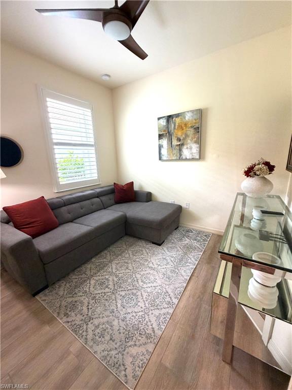 8736 Querce CT