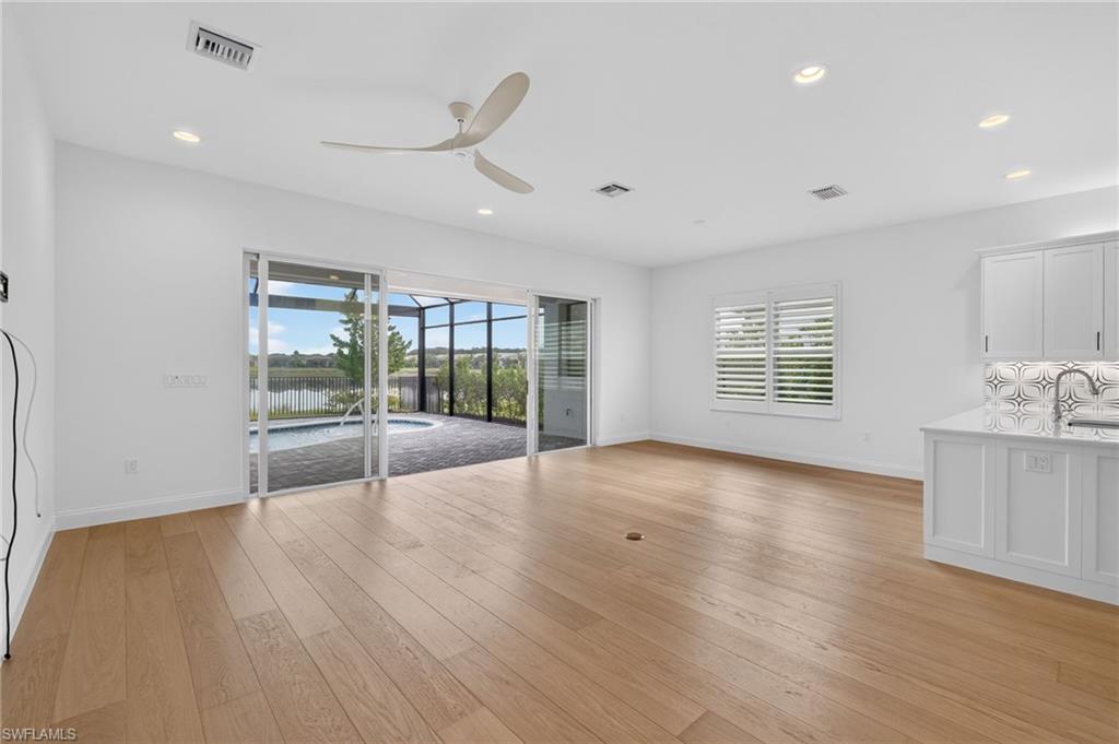 12436 Purple Ficus WAY