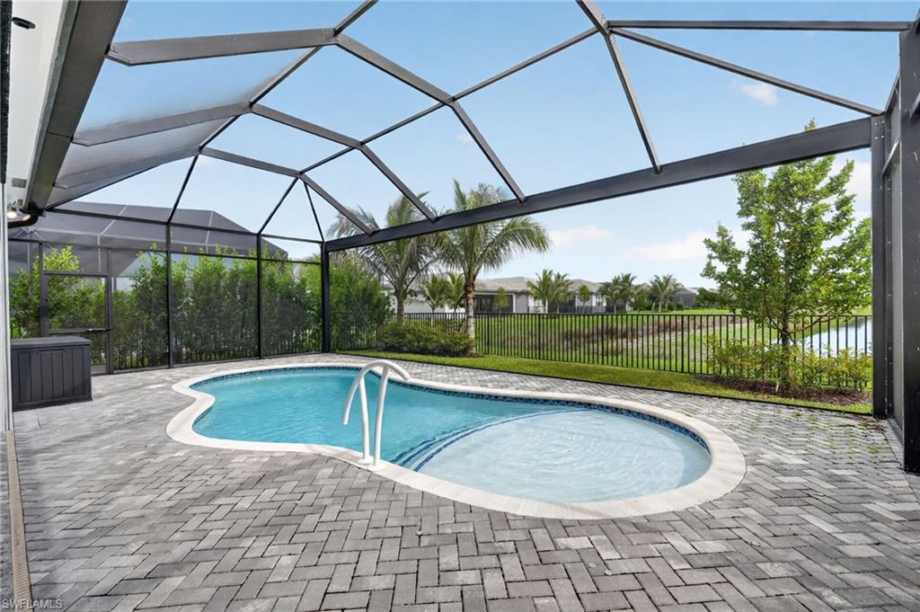 12436 Purple Ficus WAY