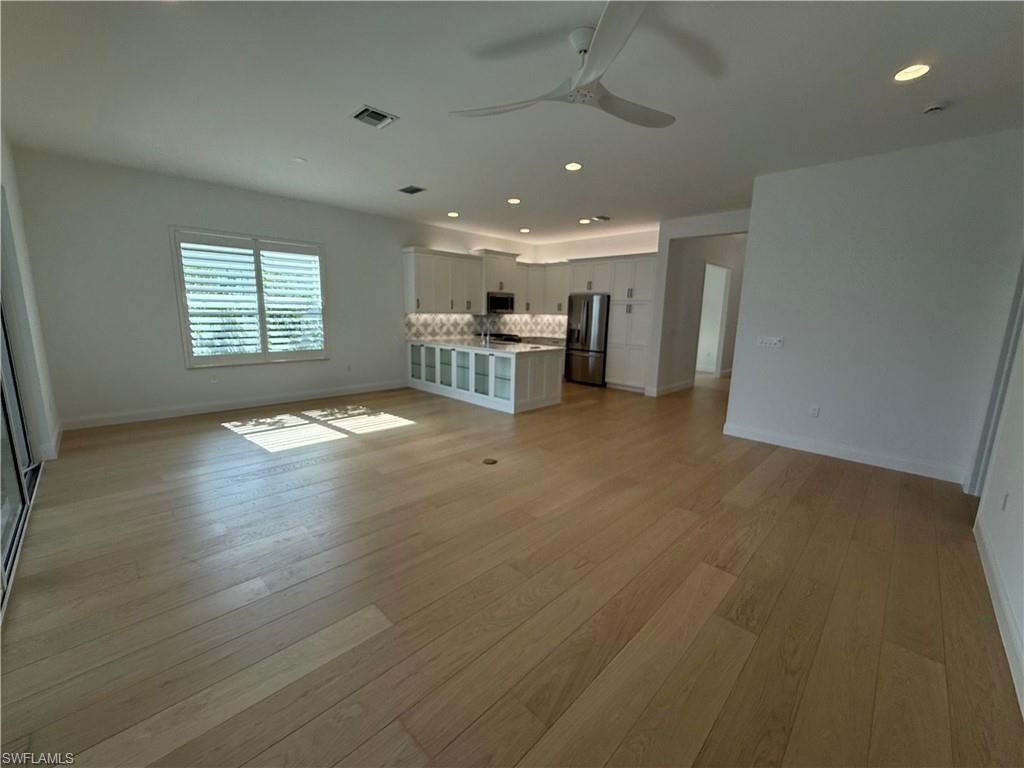 12436 Purple Ficus WAY