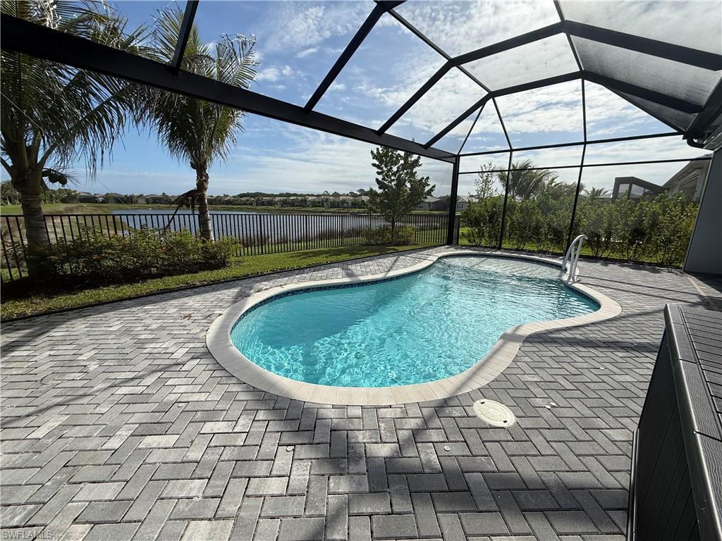 12436 Purple Ficus WAY