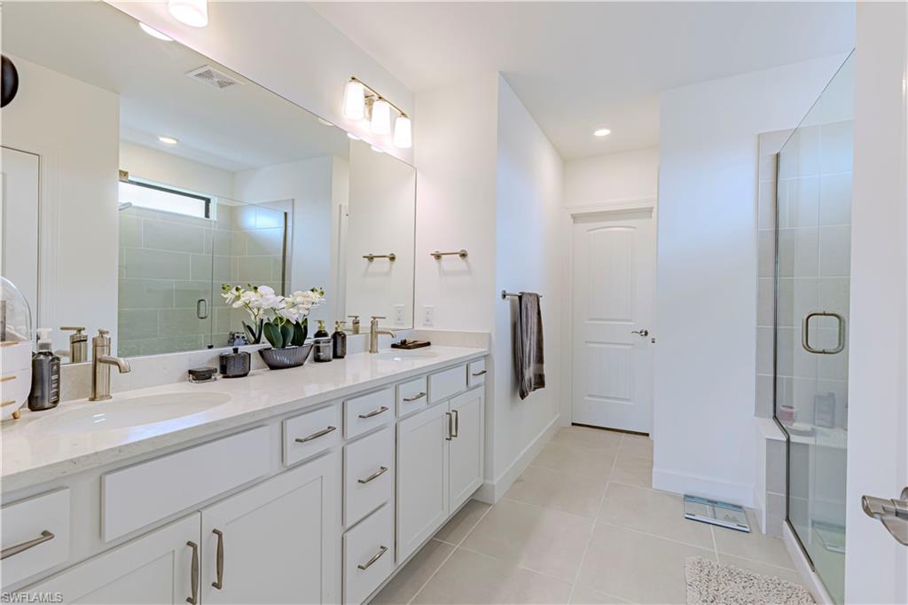 1854 Mesa LN