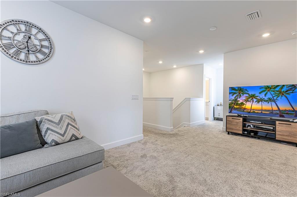 1854 Mesa LN