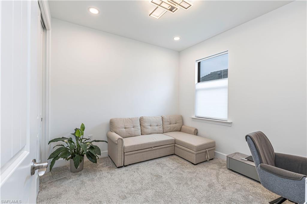 1854 Mesa LN