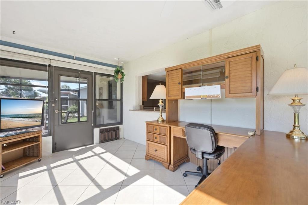 120 Fleur De Lis LN