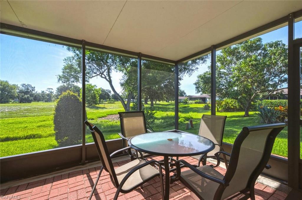 120 Fleur De Lis LN