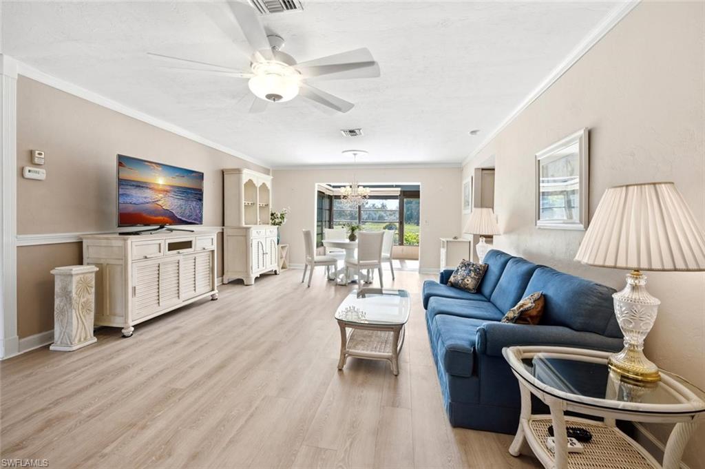 120 Fleur De Lis LN