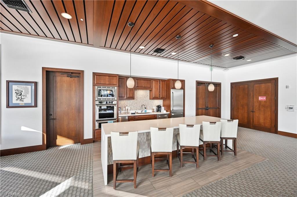 2400 Gulf Shore BLVD N 603