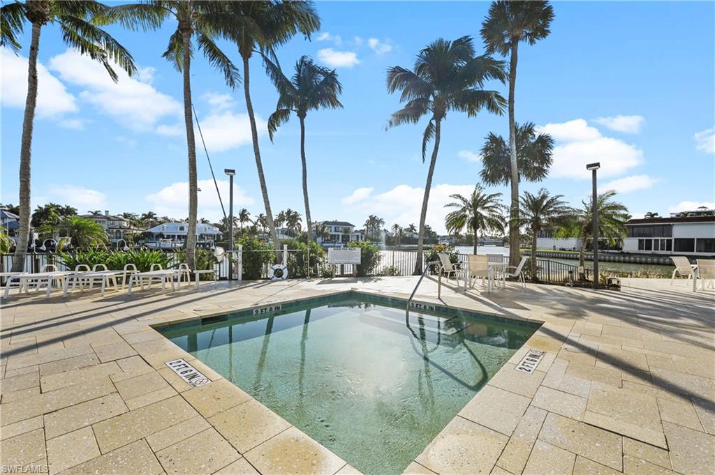 2400 Gulf Shore BLVD N 603