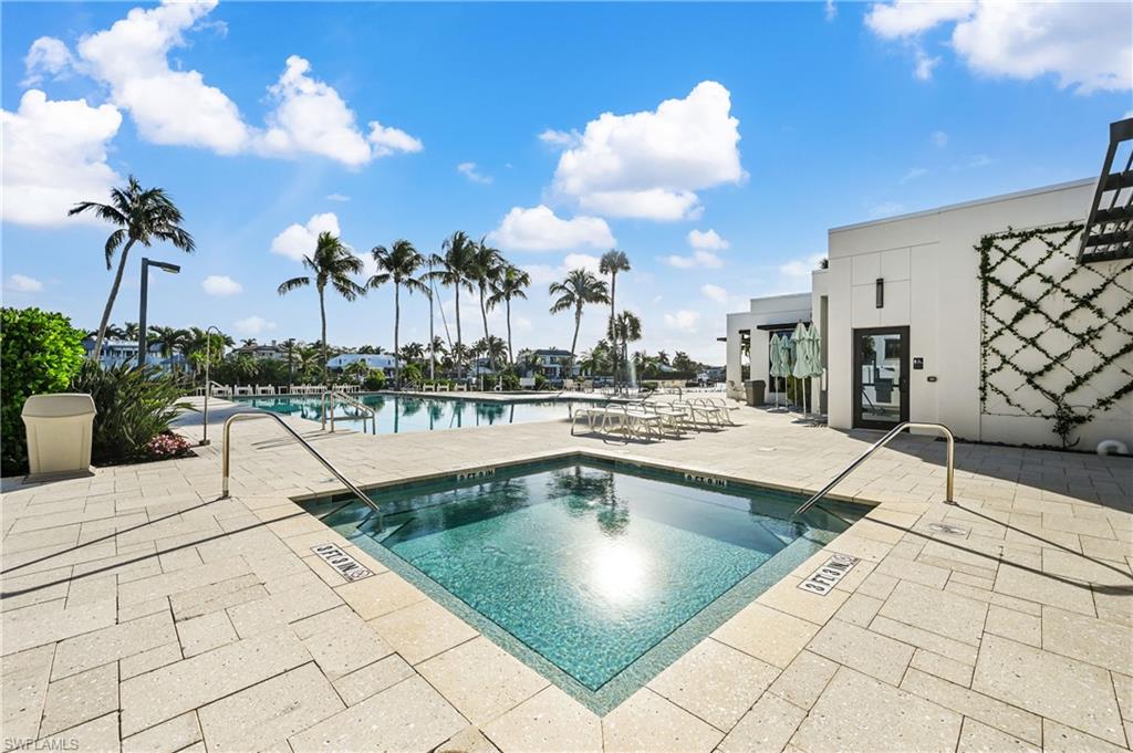 2400 Gulf Shore BLVD N 603