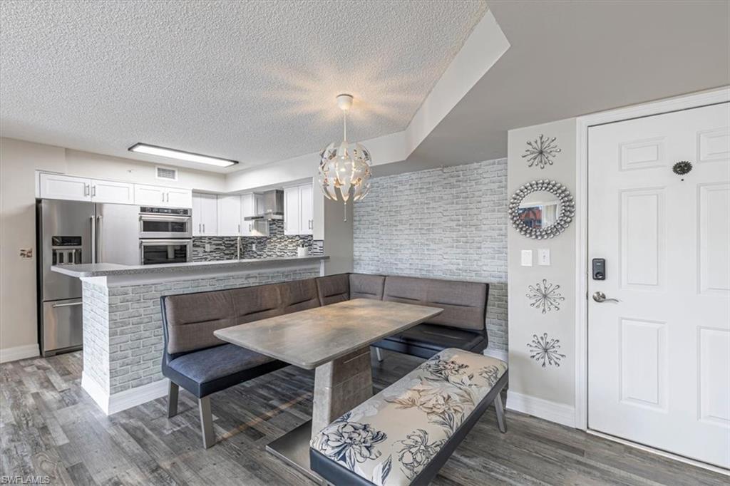 1205 Wildwood Lakes BLVD 206