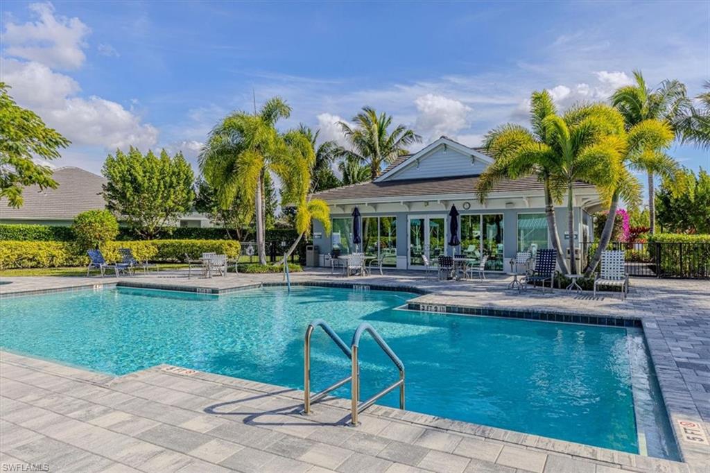 2321 Ariane DR
