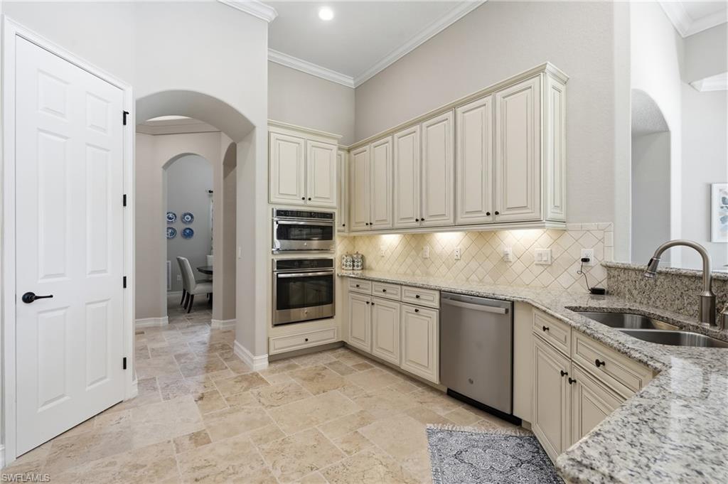 9915 Corso Bello DR