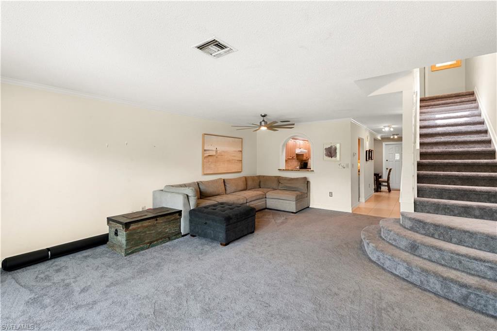 1050 6th ST S 1050