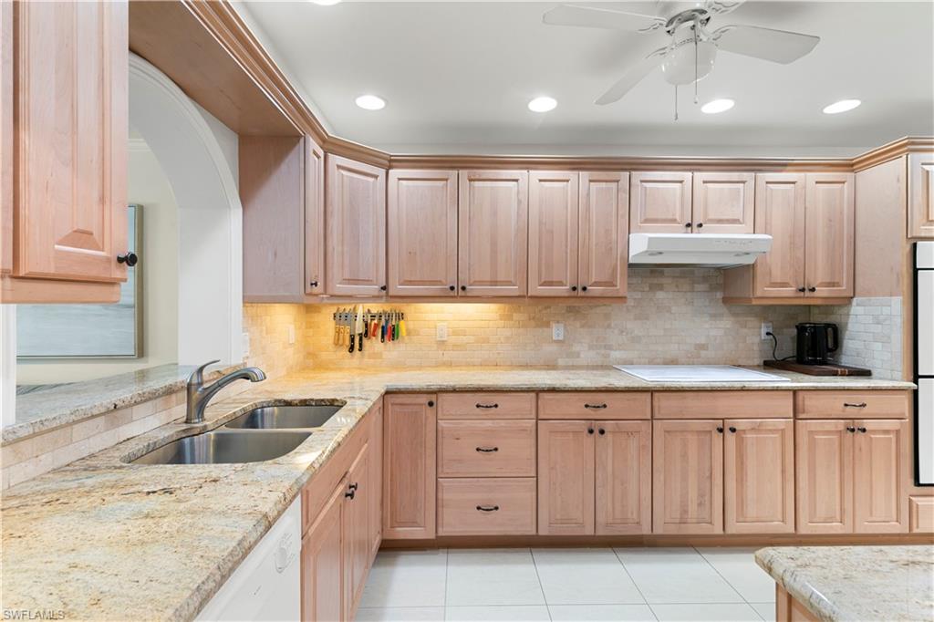1050 6th ST S 1050
