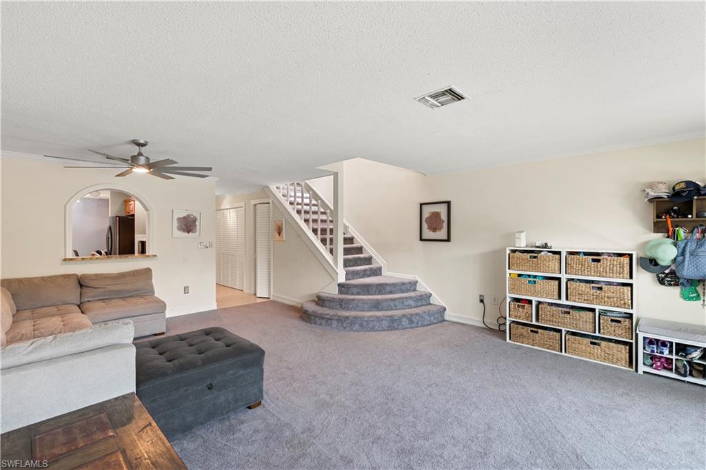 1050 6th ST S 1050