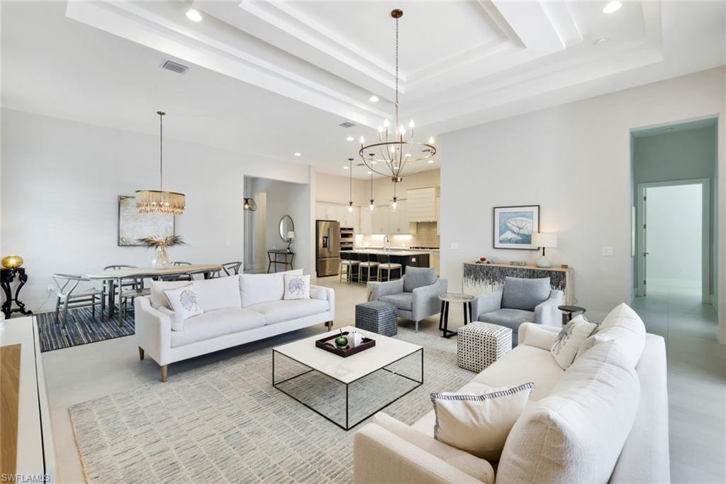 3176 Capistrano LN