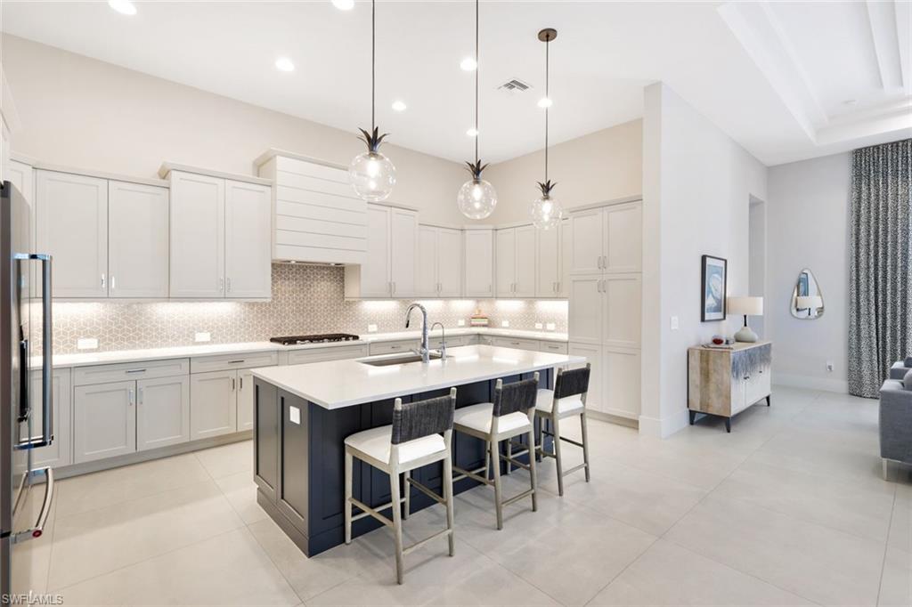 3176 Capistrano LN